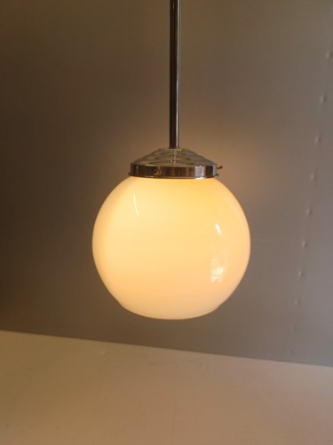 Lustre vintage globe opaline
