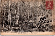 S20011 postcard 76 La Feuillie - La Fabrication du charbon de bois