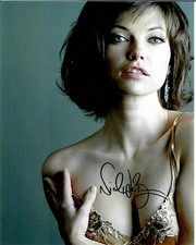 Nicole De Boer As Joan Leaven Cube Movie Actress Signed 8 x 10 Photo COA TTM