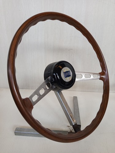 Excellent original steering - excellent,