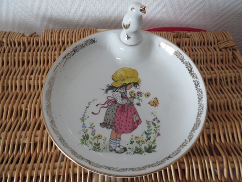 Assiette bouillie porcelaine - a,
