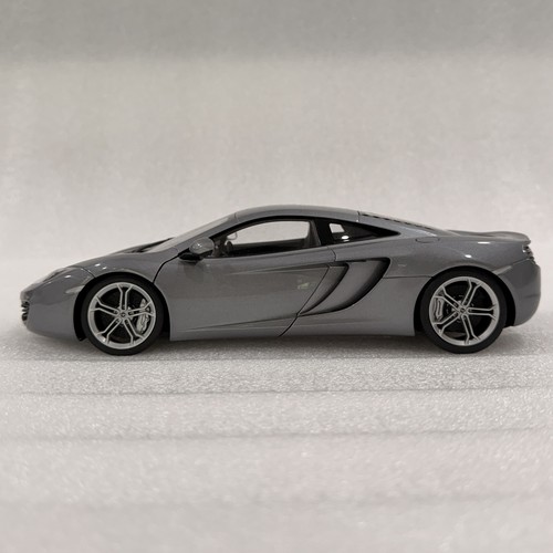 Autoart signature mclaren - 1:18,