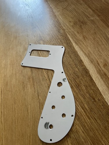 Rickenbacker pickguard metalic - rickenbacker,