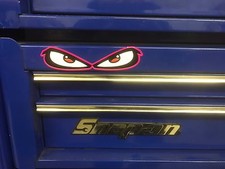 CASQUE ROSE MAUVAIS YEUX KART