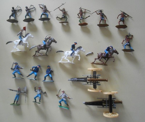 Lot figurines far - lot, west