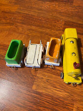 jouet ancien Train avec 4 wagons en bois