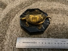 Sculpture tortue en laiton sur
