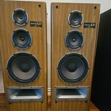 Technics A30 Tower Floor Speakers. SB-A30