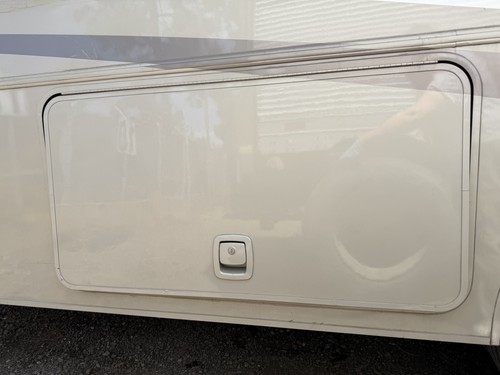 Right side luggage - side, storage