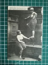 sk229 CPA Circa 1917 Folklore Breton - autour des lits clos