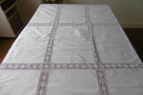 Jolie nappe monogrammée avec - nappe,