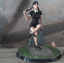 figurine mercredi addams