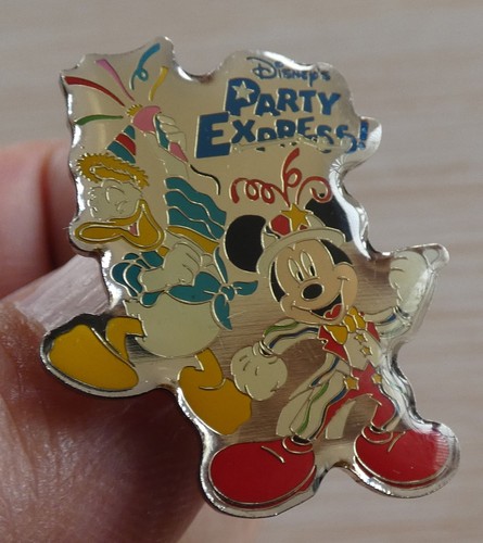 Rare pin disney mickey - rare,