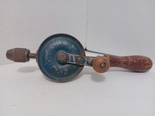 Perceuse à main ancienne -