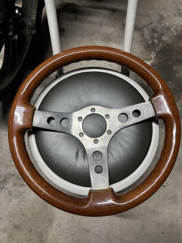 Volant vintage bois - bois, oba
