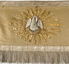 Broderie ancienne au Pélican/Cygne Maçonnique - Parement d’Autel et Art Sacré