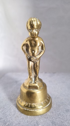 Manneken pis laiton 9cm - manneken,