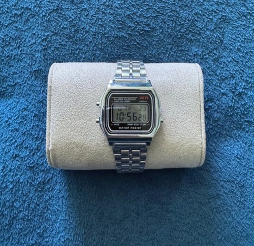 Montre digitale style casio - montre,