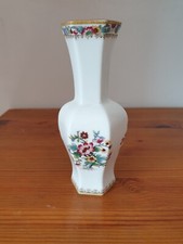 Vase en porcelaine décor