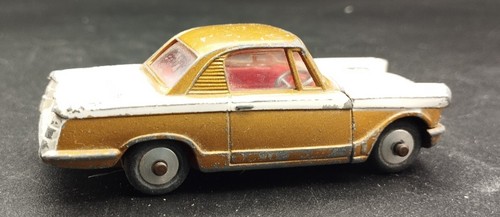 Corgi toys triumph herald - triumph,