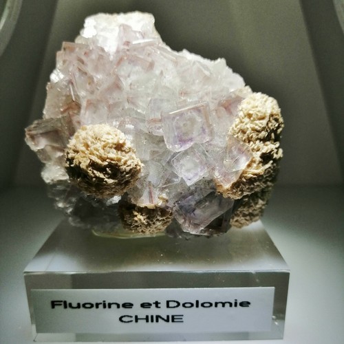 Spécimen fluorine violette - fluorine, et