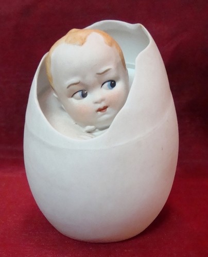 Figurine bebe oeuf - figurine,