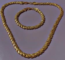 Superbe collier plaqué or