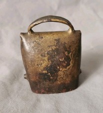 Ancienne cloche d'alpage en