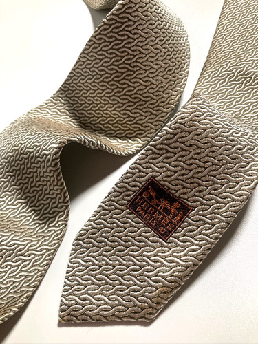 Ancienne cravate tissée