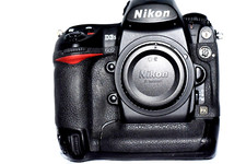 Nikon D3S 12.1 MP FX Digital SLR Camera Body Only. SHUTTER COUNT 290202. SEE PIX