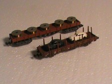 lot 2 wagons marchandises N /ROCO/GD PLAT CHARGE 5 TOURETS/PLAT 2 VOITURES/ OCC