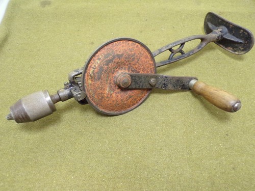 Perceuse main chignole ww2 - main,