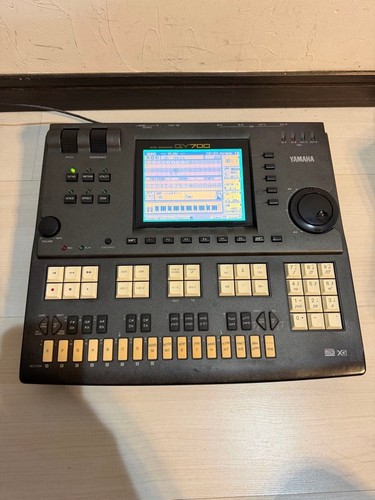 Yamaha qy700 midi music - yamaha,