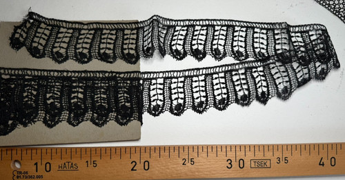 Dentelle ancienne - ancienne,