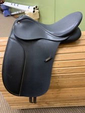 17” Wintek Dressage Saddle - W BEAUTIFUL CONDITION 