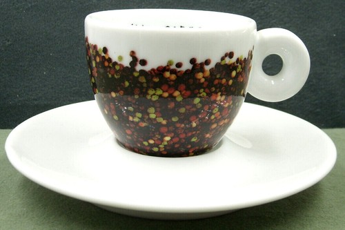 Tasse sous - tasse,