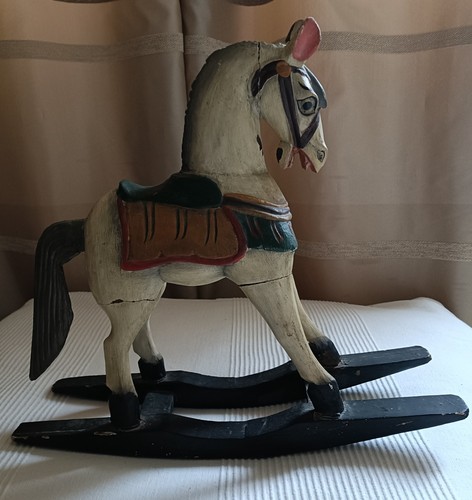 Cheval bascule ancien - cheval, en