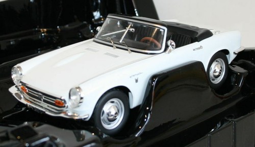 Triple9 scale honda - 1/18,
