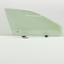 Fenêtre à double vitrage de porte avant droite de TOYOTA CAMRY XV70 68101-33320 