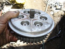 NOIX PLATEAU D EMBRAYAGE 400TS