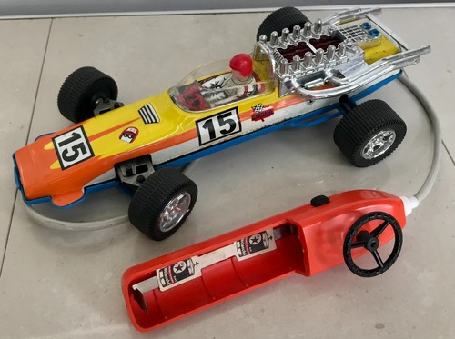 Voiture course joustra avec - voiture, de
