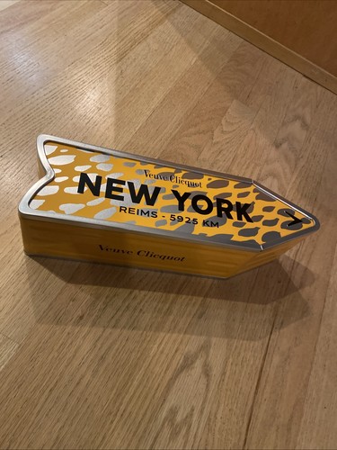 Veuve clicquot champagne new - clicquot,