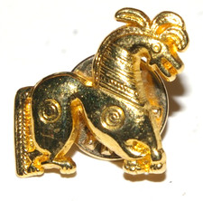 pin's cheval CHRISTIAN LACROIX