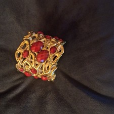 Très beau bracelet manchette