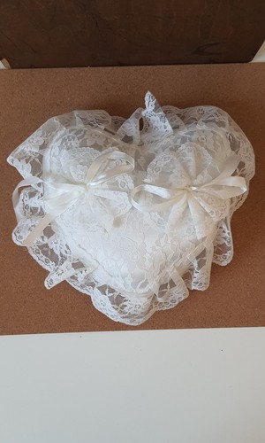 Coussin coeur porte - , alliance