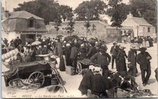 29 BREST - Le marche aux puces.