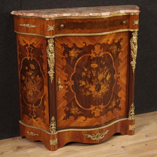 Buffet marqueté style ancien