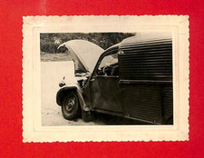 PHOTO / AUTOMOBILE CITROËN 2 CV CAMIONNETTE ACCIDENTÉE