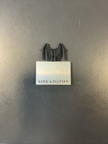 Badge bang olufsen pour - &,