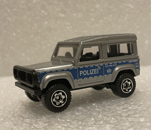 Miniature matchbox land rover - land,